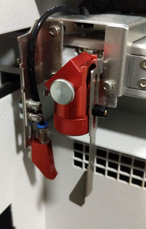 laser_cutter_focus_guide.jpg laser_cutter_focus_guide.jpg