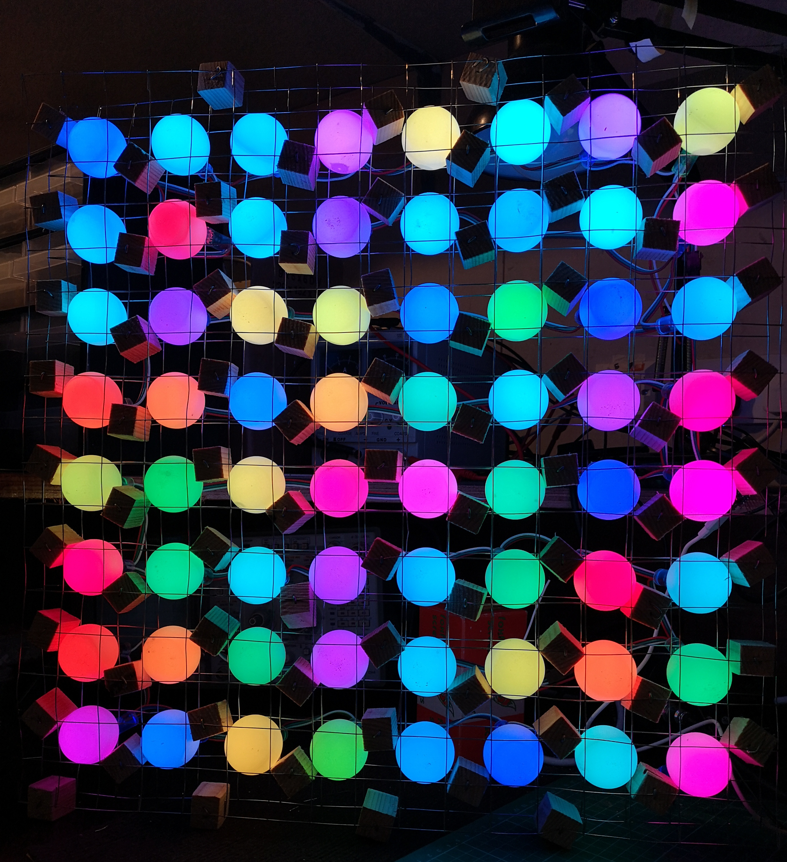 ping_pong_ball_array.jpg ping_pong_ball_array.jpg